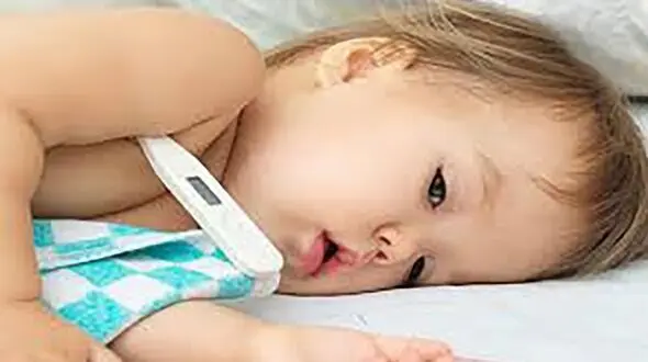 فواید تب برای کودک 