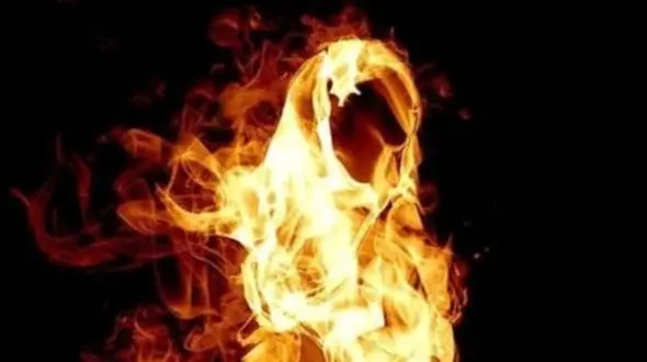 مرد معتاد زن و بچه اش را به آتش کشید! 