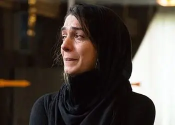 عکس ها / نگاهی به ضجه ها و گریه های  الیکا عبدالرزاقی در مجلس ختم علی معلم/ خانم بازیگر خوش خنده چقدر عزاداره 