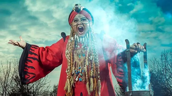 بازگشت رابعه اسکویی به تلویزیون ایران ! / خانم بازیگر از مهاجرت به ترکیه تا توبه بزرگ !