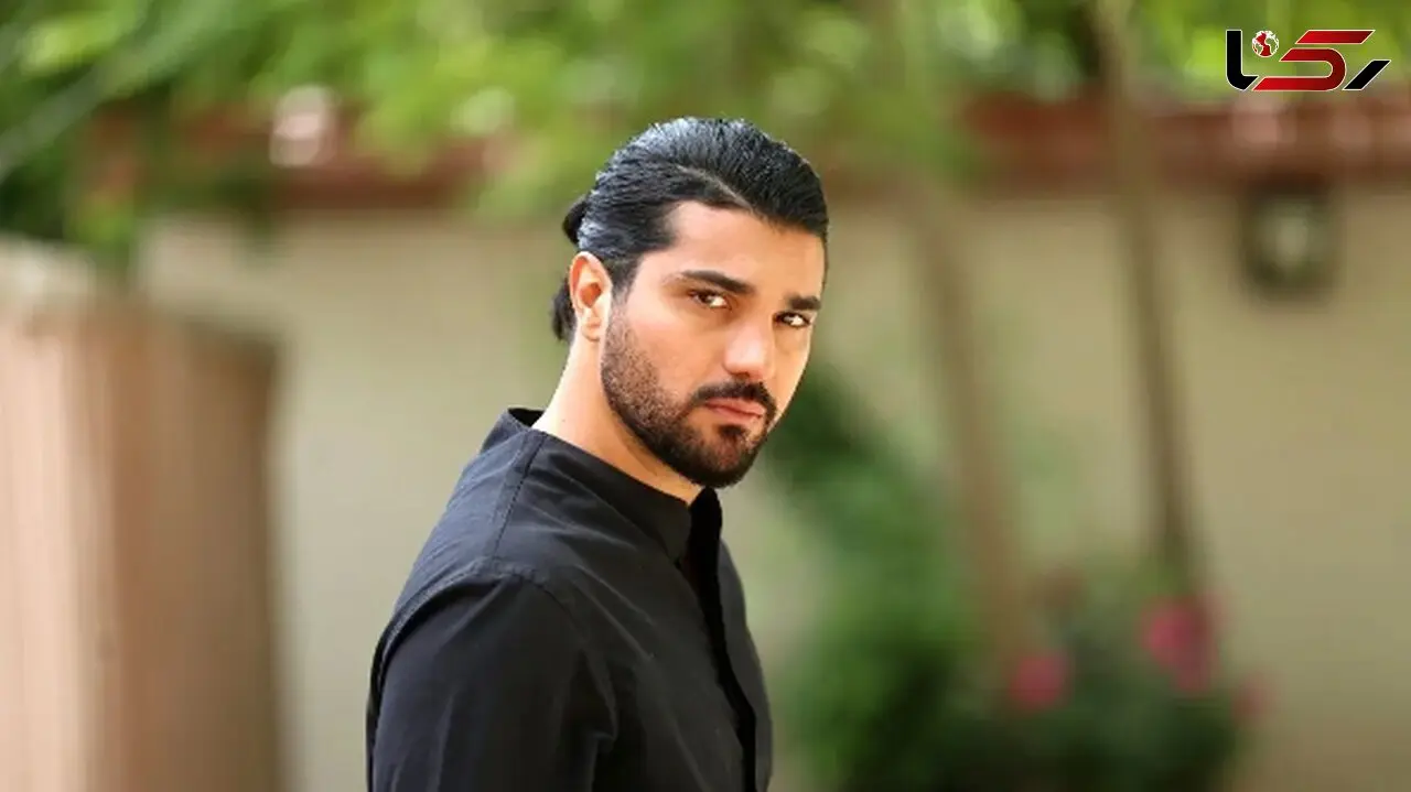 ابراز عشق احساسی سینا مهراد، بازیگر سریال آقازاده به مادر جوان و محجبه‌اش در ملاعام/ مثل نقش هاش مودب و اصیل+عکس