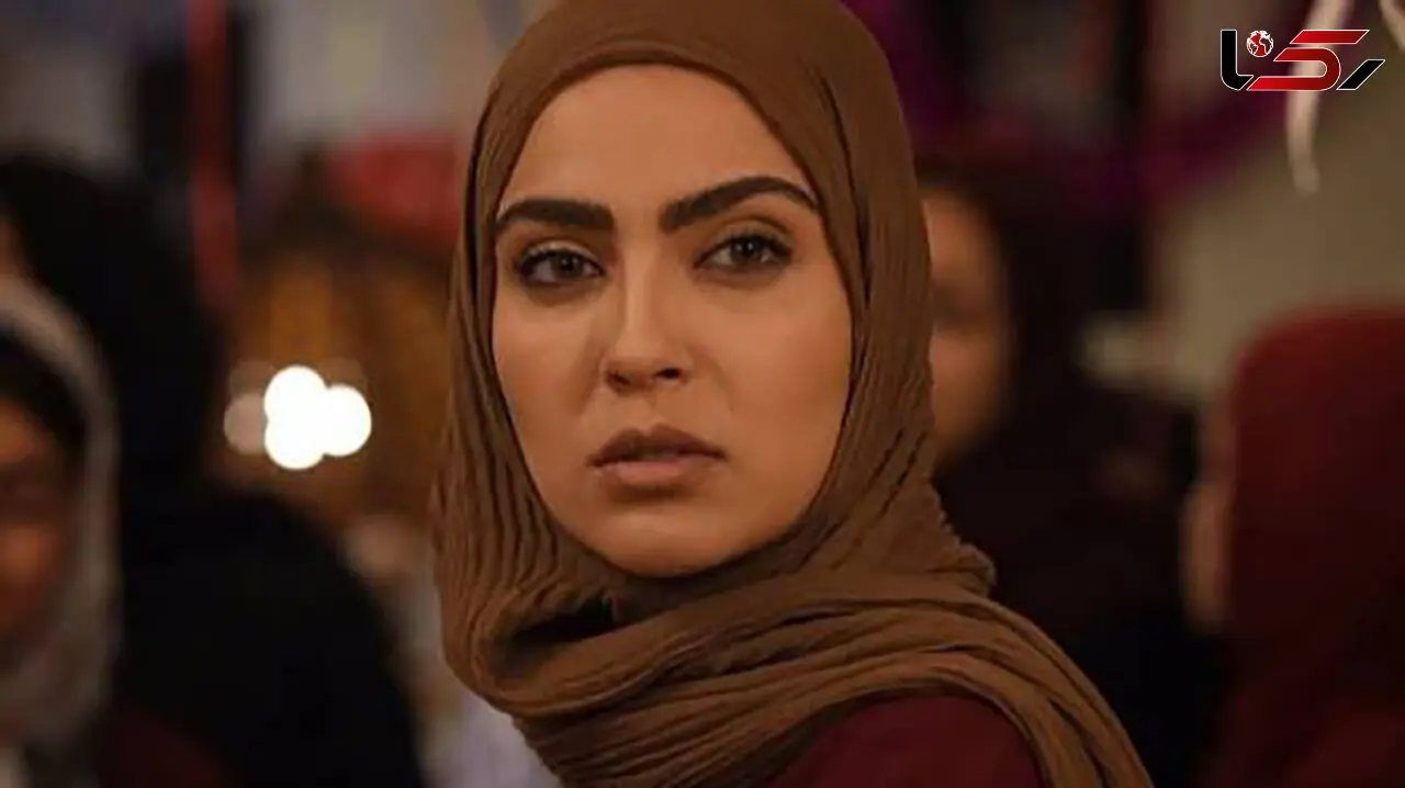فیلم  انتخاب عجیب مونا کرمی در برنامه زنده تلویزیونی بین 2 مرد ! 