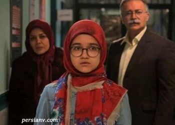 عکس / نگاهی به دکوراسیون شیک و عروسکی اتاق عسل مرادی نوجوانی مژگان بچه مهندس / ست رنگ یاسمنی سرویس خواب از تابلوهای دخترانه تا تلفن و مجسمه ...
