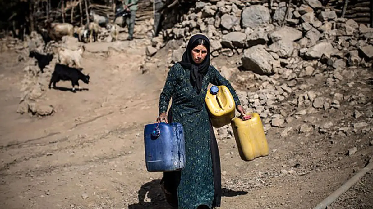 حاجی‌بگلو: بعد از انقلاب هیچ روستایی بدون آب، برق و گاز نیست