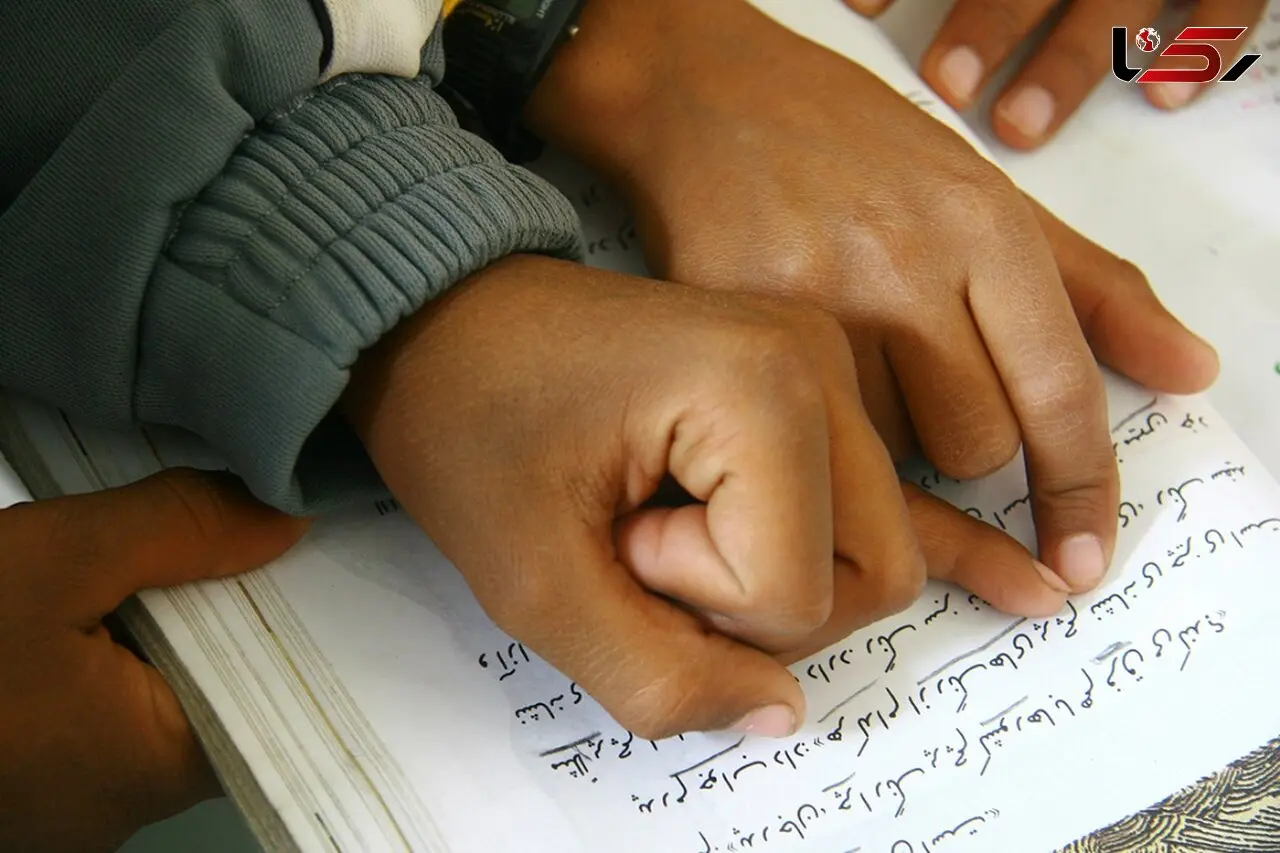 فیلم اعتراض یک معلم ساکن در سیستان و بلوچستان روی آنتن صداوسیما / ما در خشکسالی محض هستیم!
