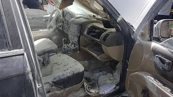 عکس از وانت لاکچری که در آتش سوخت / در تهران رخ داد