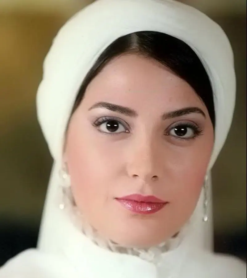 طناز طباطبایی