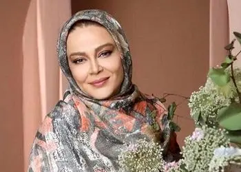 عکس ها / جشن تولد لاکچری بهاره رهنما با تم طلایی و گل آفتابگردان !