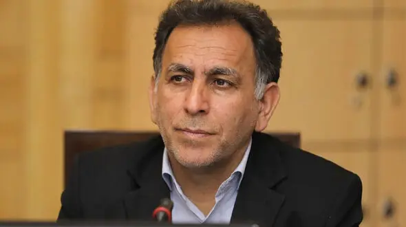 سخنگوی کمیسیون انرژی مجلس : تمامی کارت‌های سوخت تا پایان سال به کارت بانکی متصل می‌شود