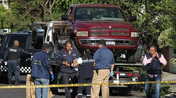 راز مخوف جسد 8 مرد پشت وانت قرمز رنگ + عکس