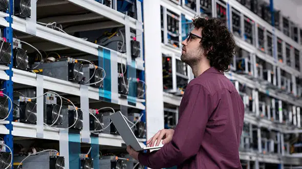 ماینرها در حال بلعیدن برق کشور هستند / وزیر نیرو درباره قطعی برق توضیح دهد