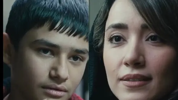 (فیلم) سکانس جنجالی سینان محبی و رژین شمس در فیلم زن و بچه / من که بچه نیستم ولی مطمئنم تو بچه‌ای!