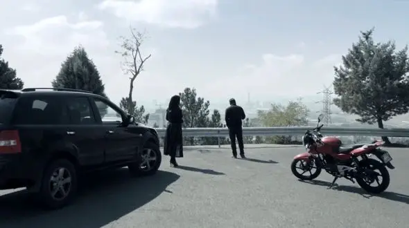 منتشر شد / نماهنگ "دیره" با صدای "سون بند" با بازی جواد عزتی + فیلم