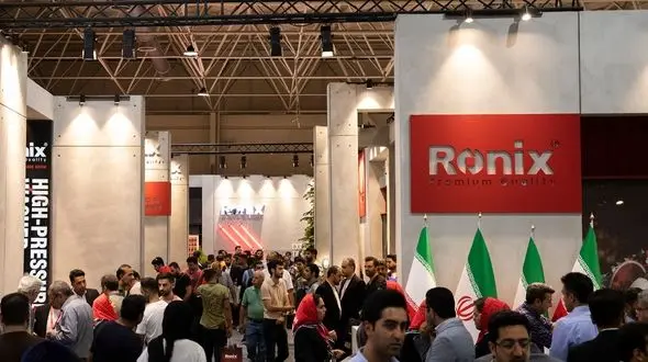 بازدید پرشور فعالان صنعت ساختمان از غرفه رونیکس در روز اختتامیه
