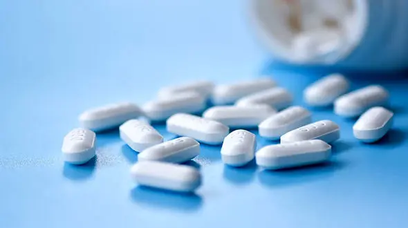 آمپول 2 میلیونی به 17 میلیون فروخته می‌شود / داروهای سرطان سینه را تحویل ندادند