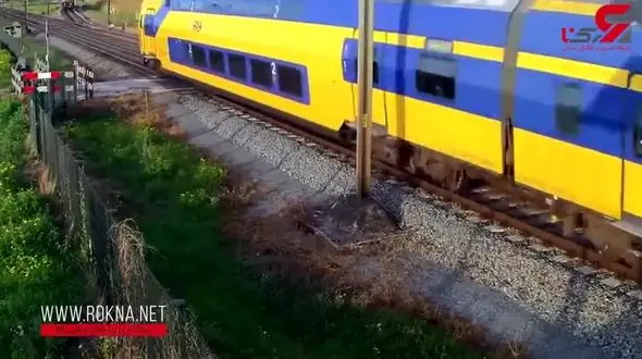 اقدام خطرناک دوچرخه سوار در عبور از تقاطع راه آهن + فیلم