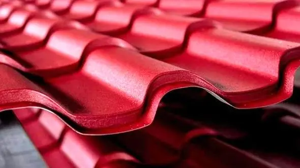 راهنمای جامع انتخاب ساندویچ پانل سقفی؛ بررسی فنی معیارها و برندهای شاخص