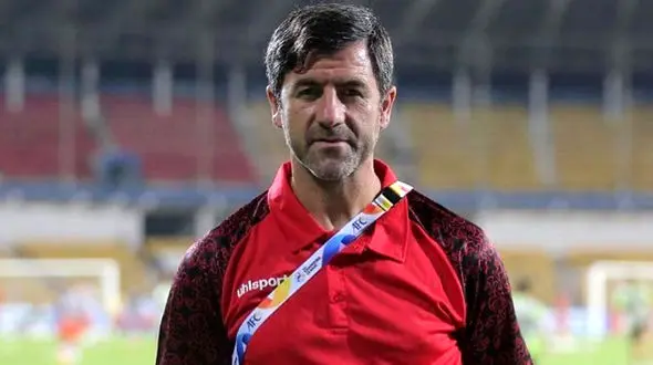 رفتار زشت کریم باقری با هوادار زن / از مرد پرسپولیسی بعید بود ! + فیلم