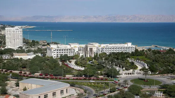 مناطق آزاد از زیر سایه وزارت اقتصاد خارج می شوند؟