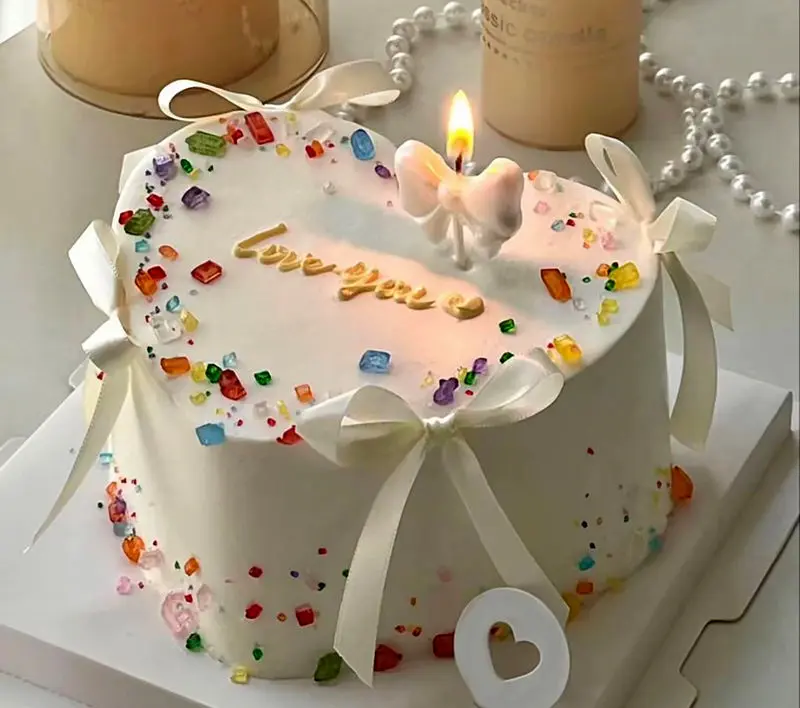 کیک تولد ساده و شیک