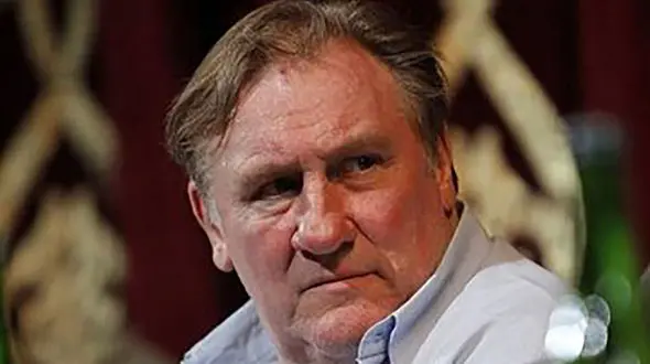 آزار جنسی بازیگر سرشناس را به دادگاه کشاند + جزئیات