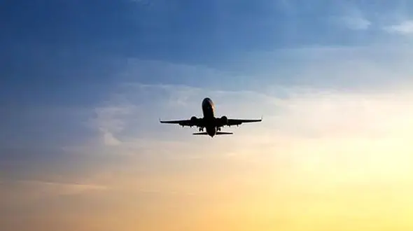 فرود اضطراری هواپیما از  بوی وحشتناک یک مسافر