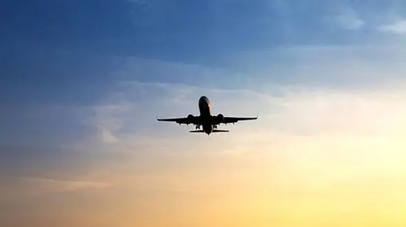 فرود اضطراری هواپیما از  بوی وحشتناک یک مسافر