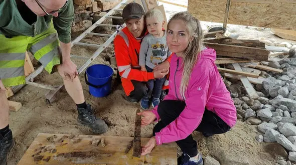 کشف جالب یک زن و شوهر در حیاط خانه‌شان + عکس