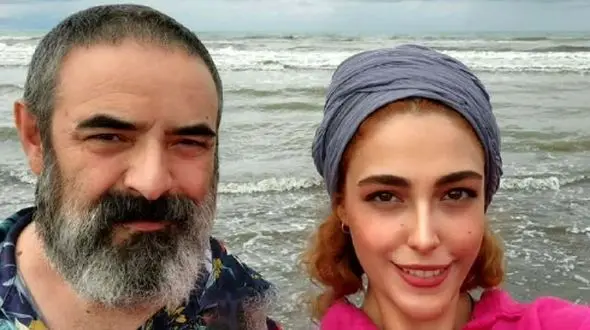 فیلم / اختلاف سنی حسن معجونی و همسرش.../ عروس دانشجوی داماد مسن بود و عاشق شدن ...