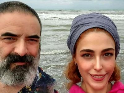 فیلم / اختلاف سنی حسن معجونی و همسرش.../ عروس دانشجوی داماد مسن بود و عاشق شدن ...