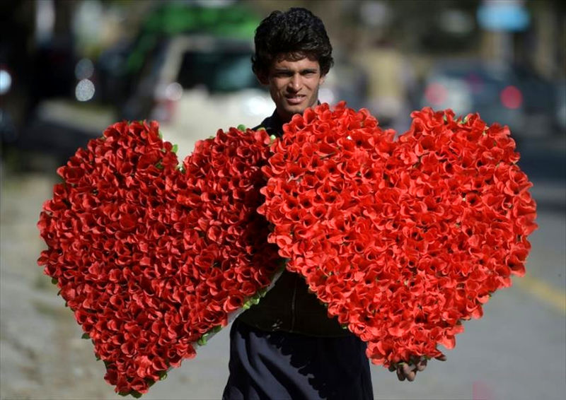 مجازات هولناک با «قاشق» نتیجه ی ابراز علاقه به یک دختر! 
