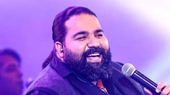 دانلود آهنگ  یا من یا تو از رضا صادقی / نفس منو میبره موهای ابریشم تو