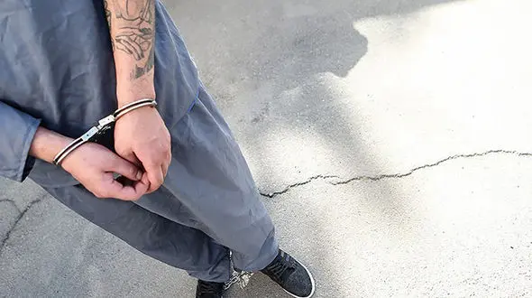 حمله قداره کش ها به ماموران فارس ! / یک شرور کشته شد !