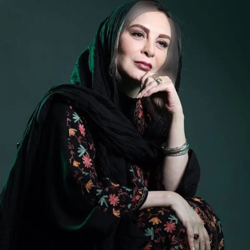 افسانه بایگان
