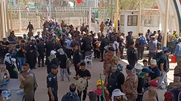 گزارش خبرنگار رکنا از داخل خاک عراق/ تردد در مرز خسروی روان است + فیلم