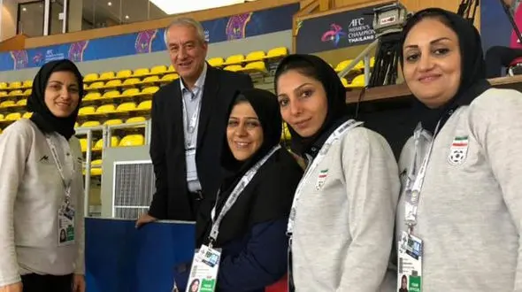 حضور کفاشیان در جمع بازیکنان تیم ملی فوتسال زنان ایران +عکس
