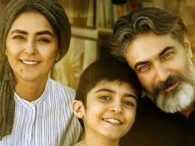 فیلم/ پیشنهاد ازدواج دوم پارسا پیروزفر به خانم همسایه جوان در خلوت/ این سکانس را از دست ندهید