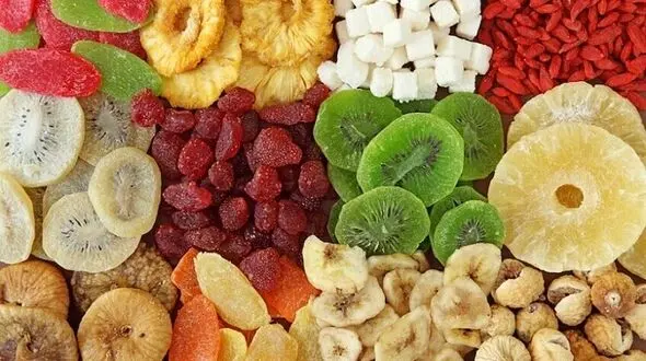 لیست خوراکی هایی که مانع پیری می شوند