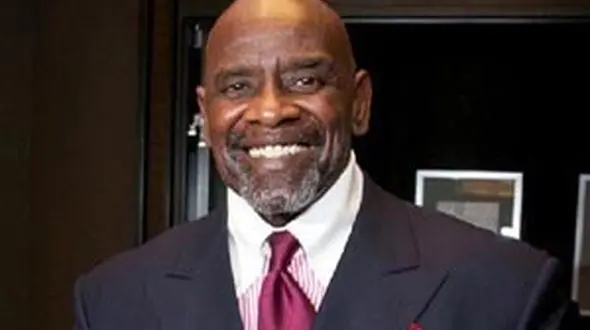 مرد معروف هالیوودی که در توالت عمومی می خوابید+عکس