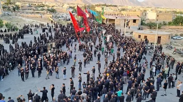 گزارش تصویری/ حضور پررنگ مردم دهق نجف آباد در مراسم عزاداری عاشورای حسینی(ع) +فیلم