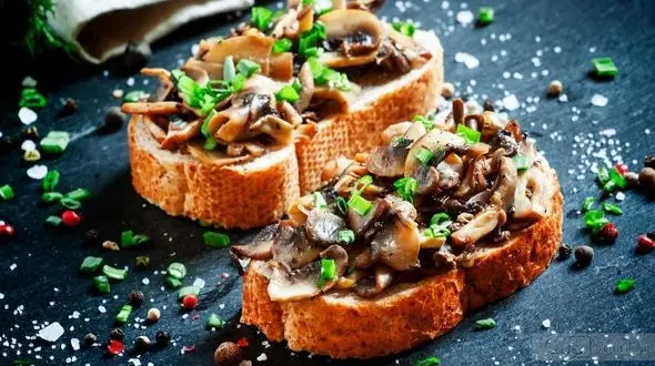 طرز تهیه یک بروشتای قارچ خوشمزه 