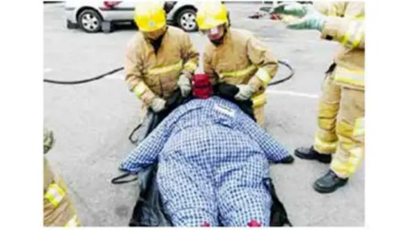 جابه جایی افراد چاق دردسر تازه آتش نشان ها +عکس