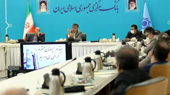 فرزین در نشست هم اندیشی با اقتصاددانان: مهار تورم سیاست اصلی بانک مرکزی