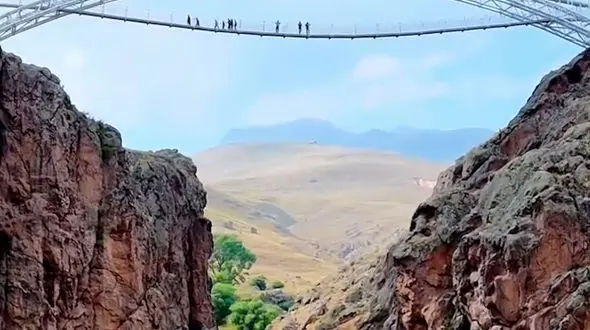 از پل معلق اردبیل تا طبیعت بکر گیلان