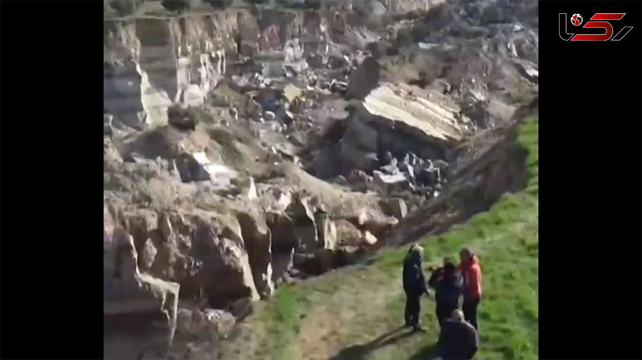 ببینید/  پیدا شدن یک دره بزرگ وسط باغ زیتون در هاتای در جریان زلزله ترکیه + فیلم