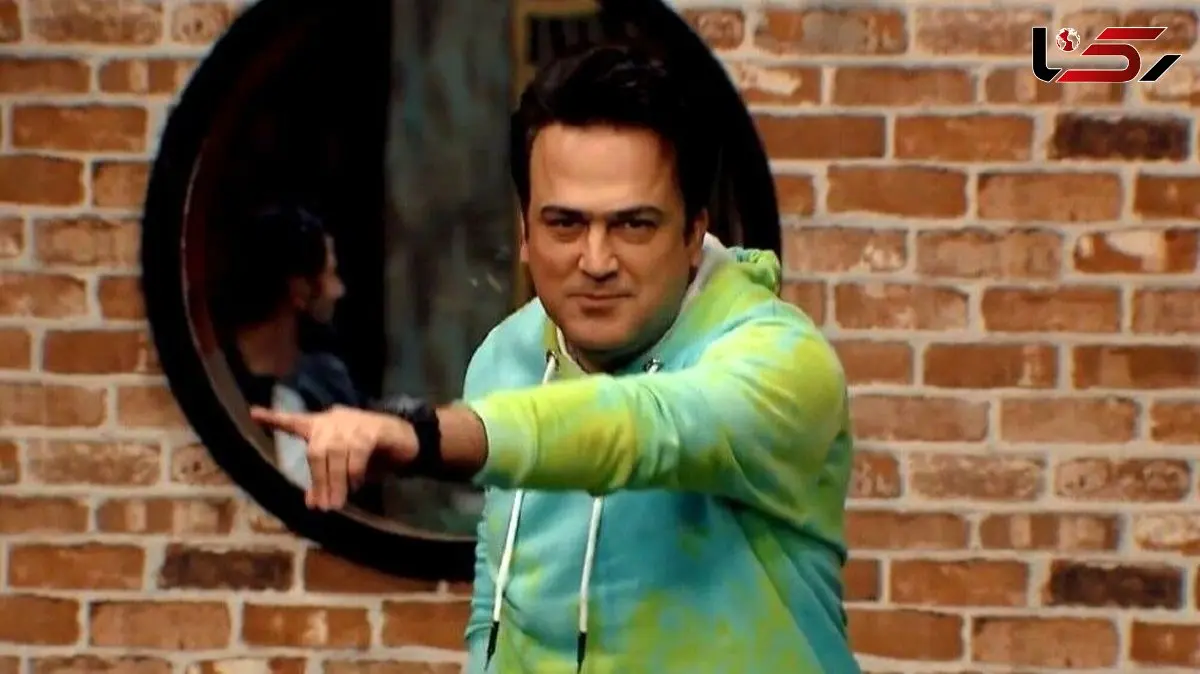 خلاقیت خنده دار حامد آهنگی برای لباس پوشیدن با ترکیب مانتو مجلسی و زیرشلواری/ اون زیرشلواری کجا گیر کرده