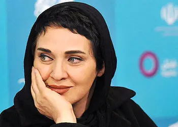 فیلم/ آواز احساسی رویا نونهالی همه را مات و مبهوت کرد / اجرای محلی او در یک تئاتر قدیمی پربازدید شد