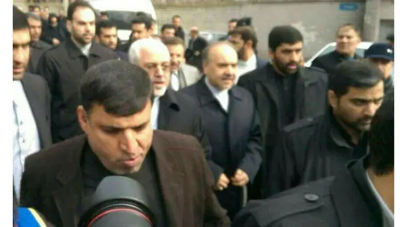 جواد ظریف به راهپیمایی 22 بهمن رفت+عکس