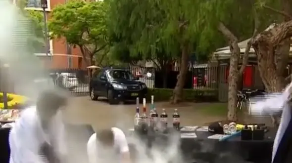 خانم مجری تلویزیون در یک قدمی خطری بزرگ + فیلم