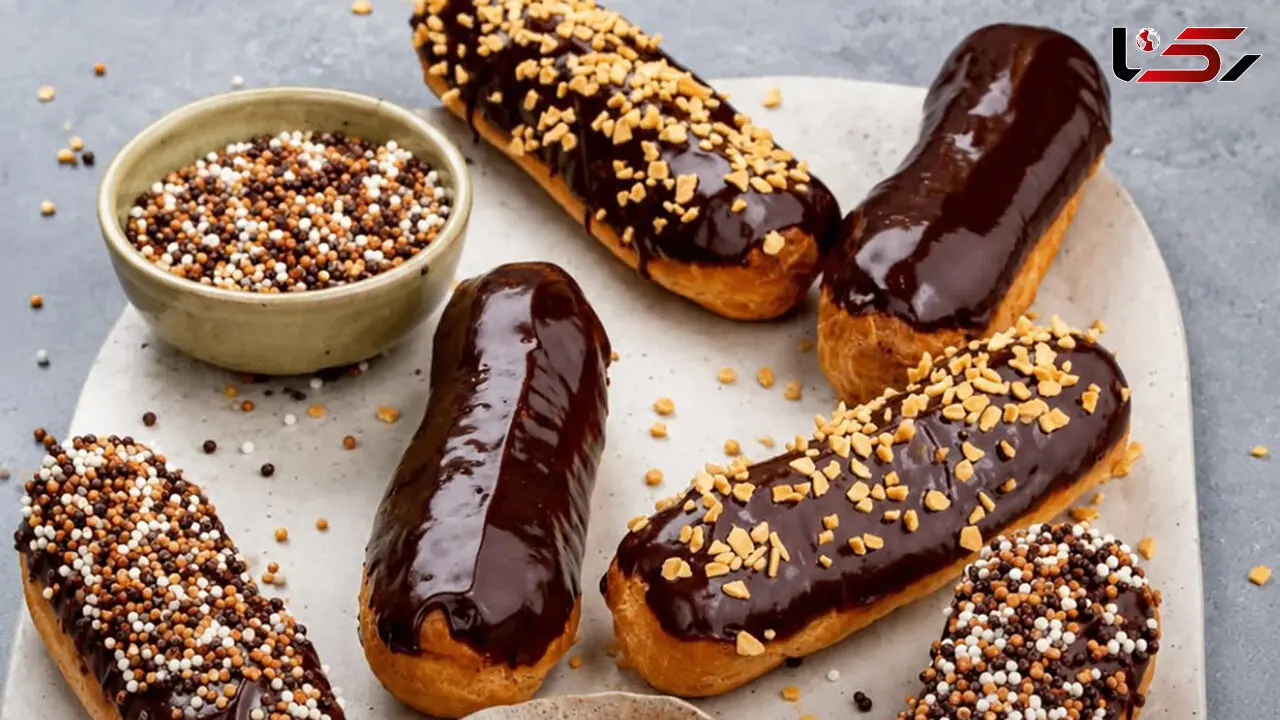 طرز تهیه اکلیر؛ شاهکار لطیف شیرینی‌ پزی فرانسه با قلب خامه‌ ای